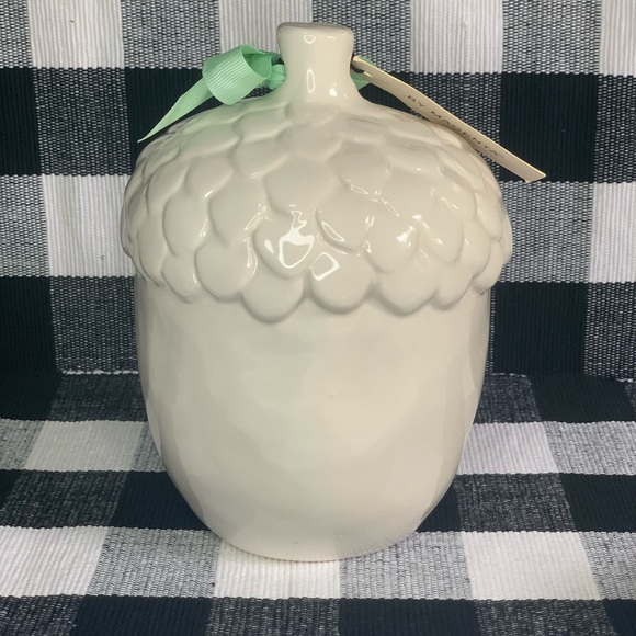 Rae Dunn “TWEET” Birdhouses Acorn. - Picture 3 of 5